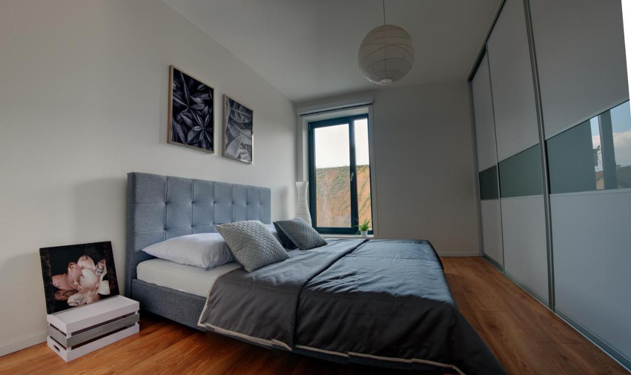 Apartment Kmetova So Sukromnym Parkovanim Zdarma, 5 Min Peso Do Centra